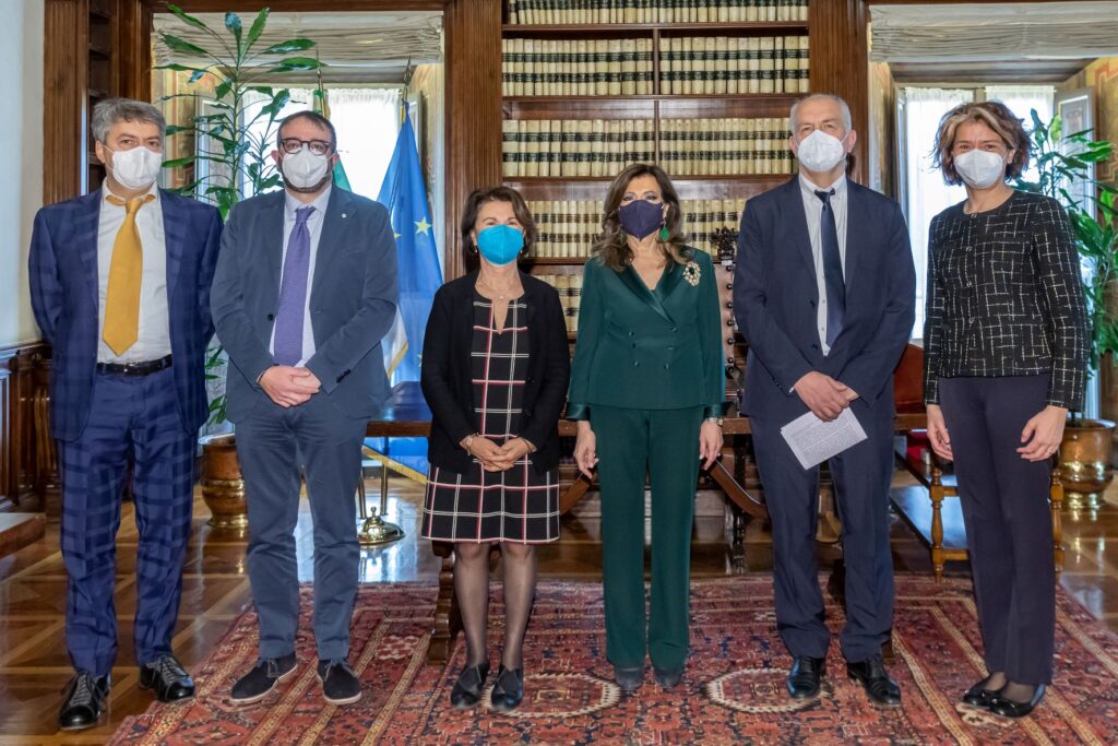 Il-Presidente-del-Senato-Maria-Elisabetta-Alberti-Casellati-riceve-una-delegazione-della-Rete-per-la-Giornata-della-Vita-Nascente