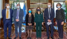 Il-Presidente-del-Senato-Maria-Elisabetta-Alberti-Casellati-riceve-una-delegazione-della-Rete-per-la-Giornata-della-Vita-Nascente
